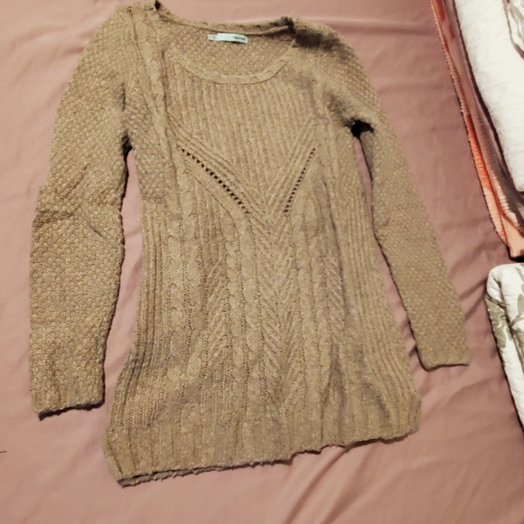 Sweater - Picture 1 of 2